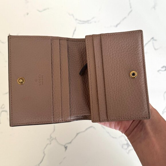 Authentic Gucci Blind for Love Bee Leather Creamy Pink Wallet - Picture 5 of 15